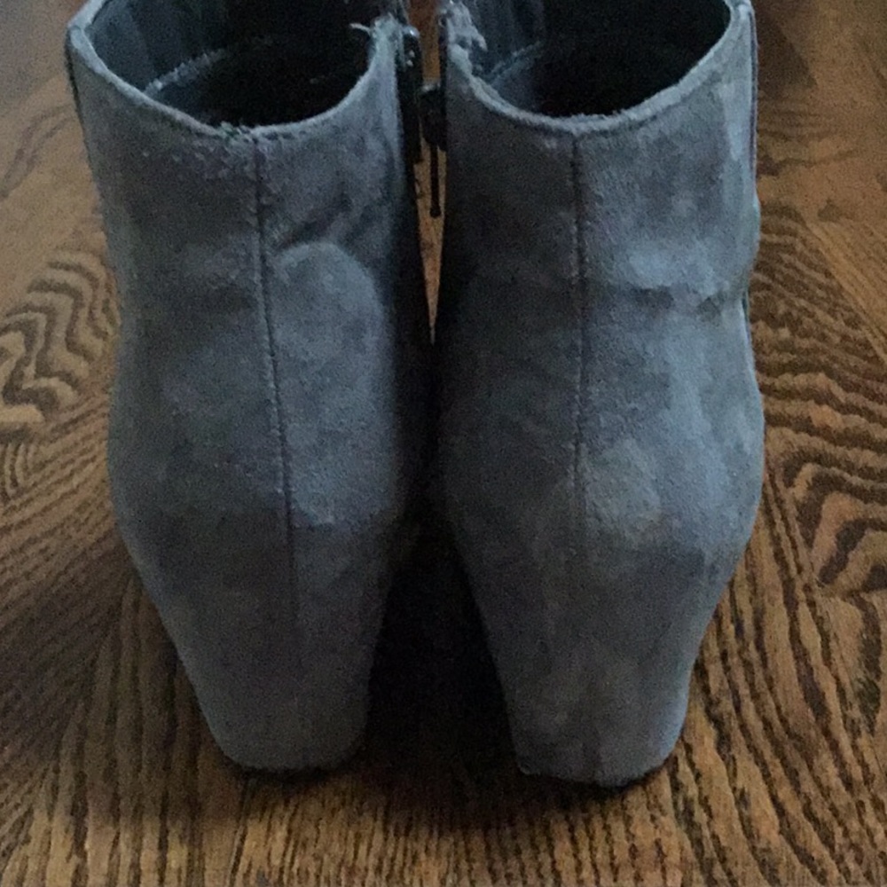 Express Grey Booties - Picture 3 of 8